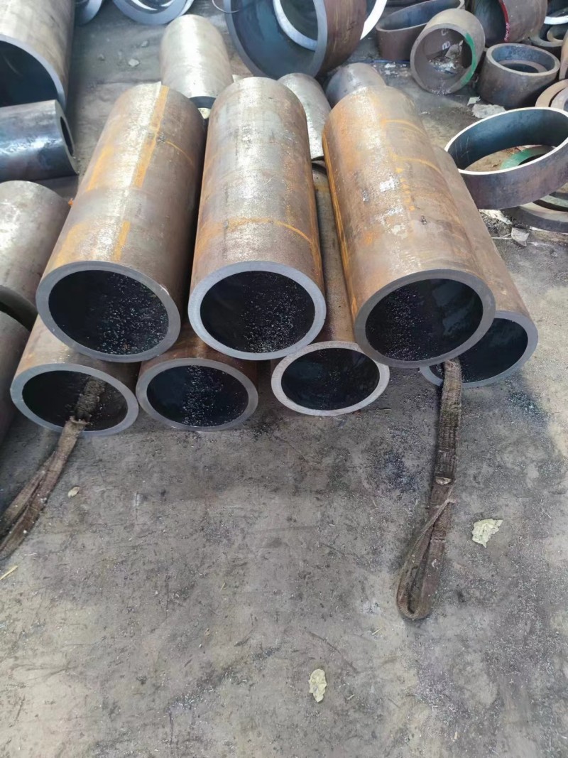 龙安龙安龙安12Cr1MovG无缝钢管切割